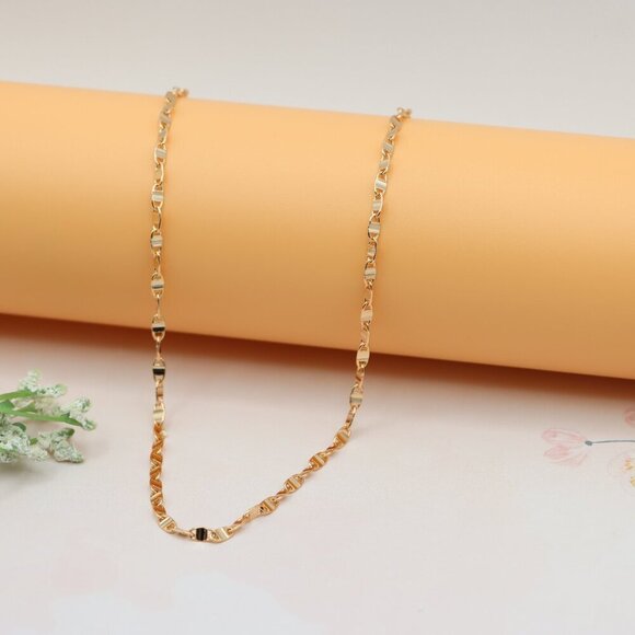 "Twisted Flat Link Rose Gold Necklace, Modern Chic Chain Design, XPNL0183 - Picture 9 of 12